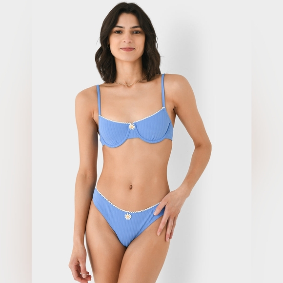 Solid & Striped Daphne Top & Fabric Ribbed Mid Rise Bottom Marina Blue